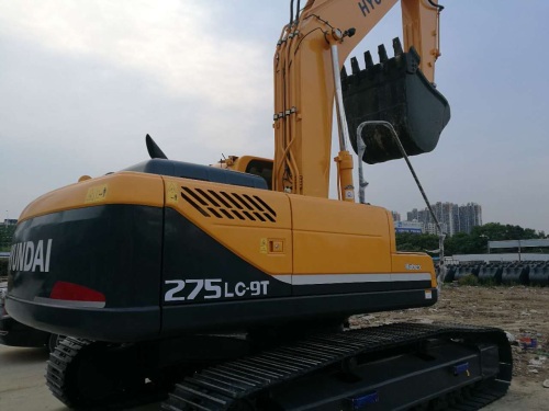 江苏常州市68万元出售现代中挖275lc-9t挖掘机