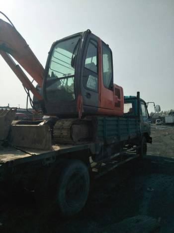 山西晋中市22.17万元出售日立小挖ZX60挖掘机