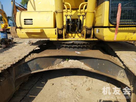 浙江杭州市39万元出售小松中挖PC220挖掘机