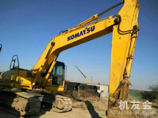 山东济南市63万元出售小松中挖PC200挖掘机