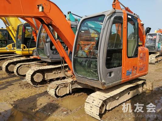 江蘇蘇州市21萬元出售日立小挖ZX60挖掘機