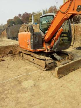 河南郑州市出租三一重工小挖SY60挖掘机