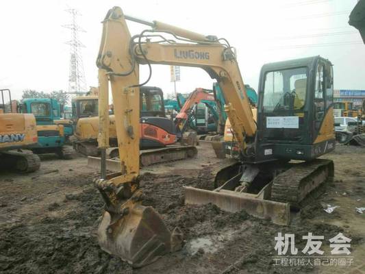 北京13.5万元出售柳工小挖906挖掘机