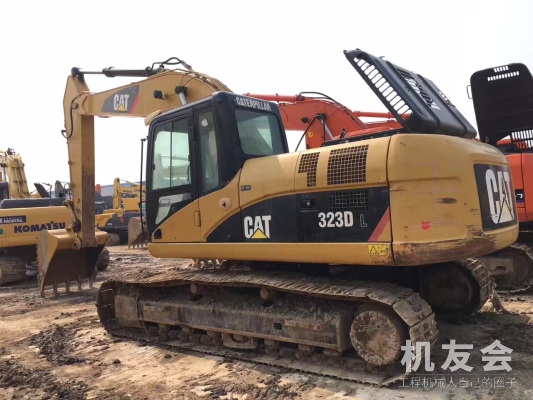 湖南湘潭市42万元出售卡特彼勒中挖323挖掘机