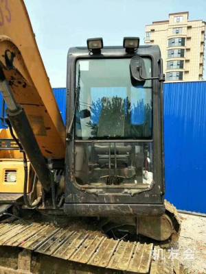 江苏苏州市0万元出售三一重工小挖SY65挖掘机