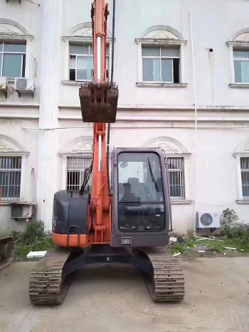 江蘇蘇州市出租日立小挖ZX70挖掘機