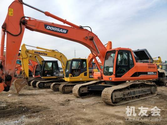 江苏苏州市34.8万元出售斗山中挖DH225挖掘机