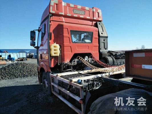内蒙古鄂尔多斯市31万元出售青岛解放336马力以上12档解放载货车