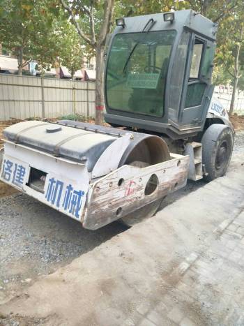 河南鄭州市7.5萬元出售國機洛建機械式12噸LSS212-3單鋼輪壓路機