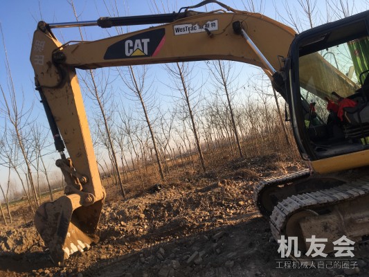 河南濮阳市出租卡特彼勒中挖320挖掘机