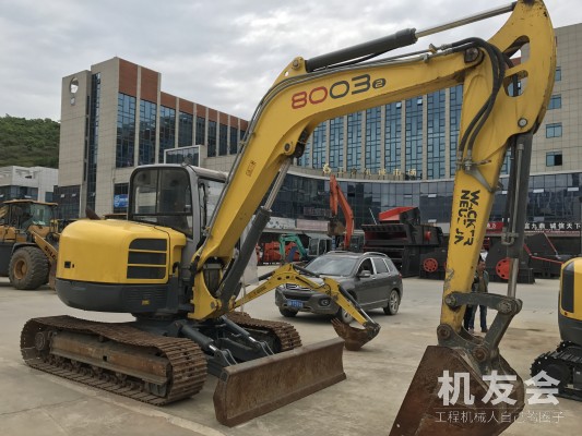 雲南昆明市出租威克諾森小挖8003挖掘機