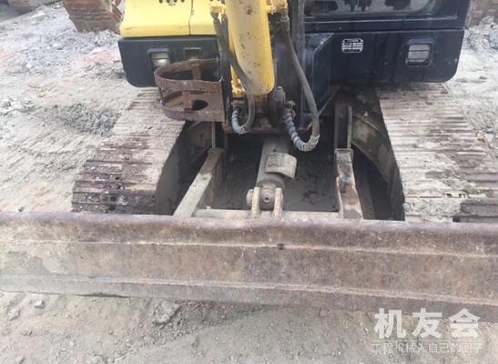 江苏常州市9.8万元出售现代小挖R60挖掘机