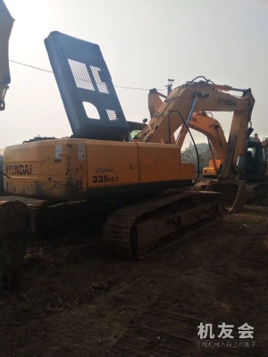 江苏常州市42万元出售现代中挖R225挖掘机