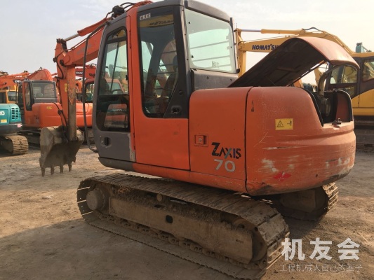 江苏苏州市16万元出售日立小挖ZX70挖掘机