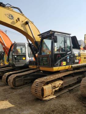 江苏苏州市48.8万元出售卡特彼勒中挖323挖掘机
