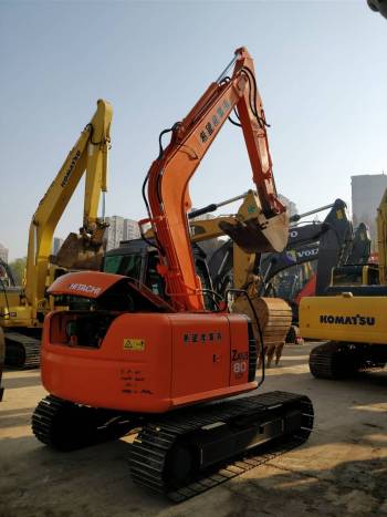 江苏苏州市26万元出售日立小挖日立80挖掘机