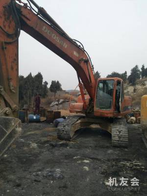 安徽宿州市14萬元出售鬥山中挖DH220挖掘機