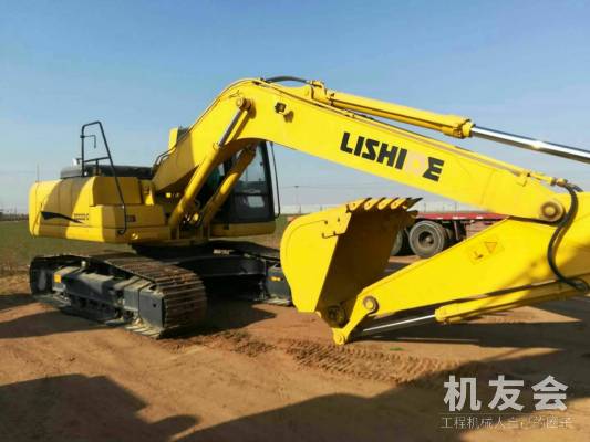 山東臨沂市1萬元出售力士德中挖SC230挖掘機