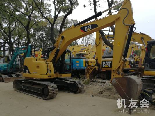 浙江湖州市30萬元出售卡特彼勒中挖313挖掘機