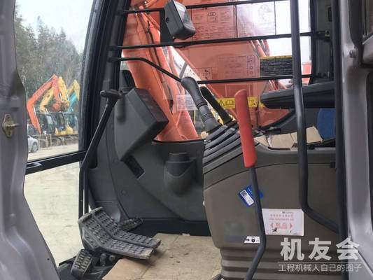 云南昆明市27.8万元出售日立小挖ZX120挖掘机