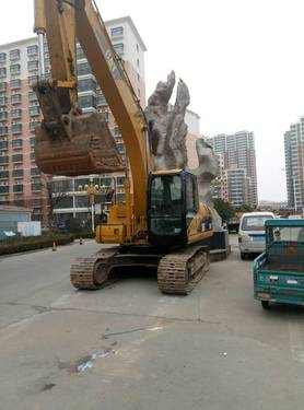 山东临沂市34.5万元出售卡特彼勒中挖320挖掘机
