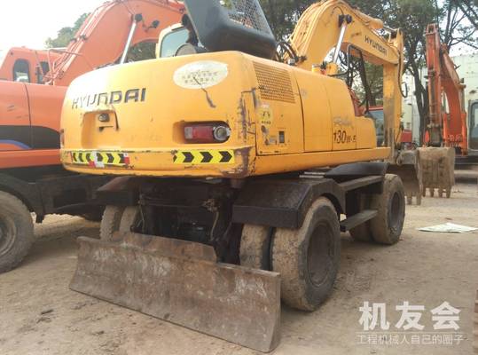 宁夏银川市22万元出售现代通用型通用型130轮式挖掘机