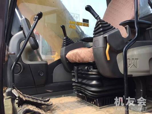 河南郑州市51.8万元出售卡特彼勒中挖323挖掘机