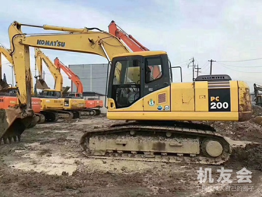 安徽芜湖市26.8万元出售小松中挖PC200挖掘机