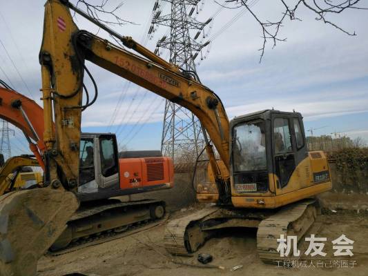 北京18萬元出售雷沃重工中挖FR150挖掘機