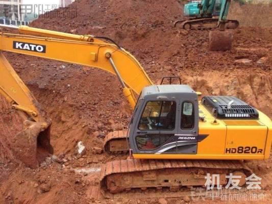 湖北武汉市出租加藤中挖HD820挖掘机