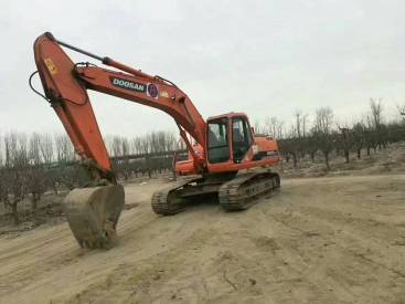 贵州黔东南24万元出售斗山中挖DH220挖掘机