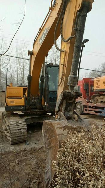 安徽淮北市出租三一重工中挖SY130挖掘机