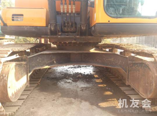 河南周口市22.8万元出售三一重工中挖SY135挖掘机