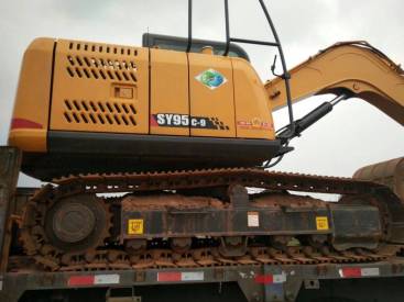 内蒙古鄂尔多斯市40万元出售三一重工小挖SY95挖掘机