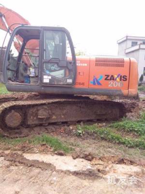 江西吉安市出租日立中挖ZX200挖掘機