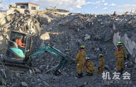 花莲地震20天后 2名陆客遗体终于将要从塌楼移出