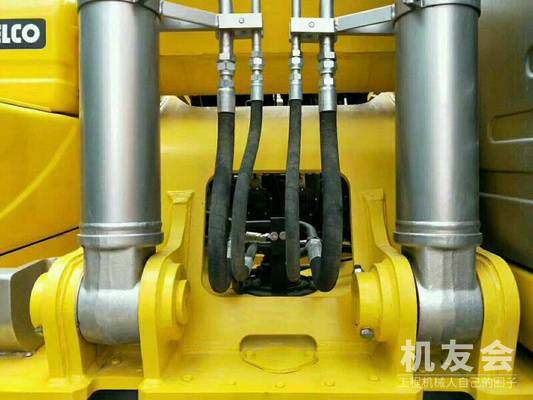 江苏苏州市74.8万元出售神钢大挖SK260挖掘机