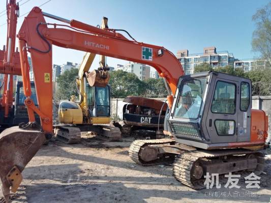 江蘇蘇州市12萬元出售日立小挖ZX70挖掘機