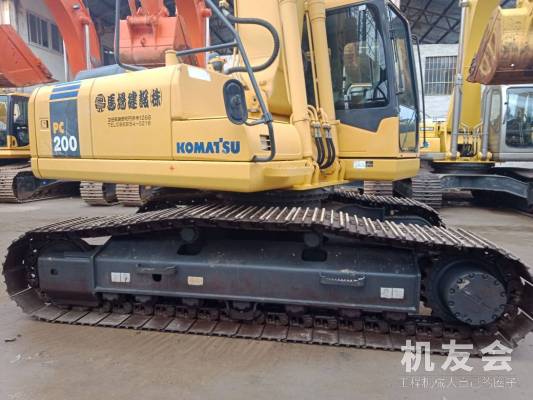 江苏苏州市44万元出售小松中挖PC200挖掘机
