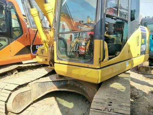 江苏苏州市16万元出售小松小挖PC110挖掘机