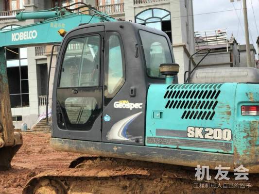 江西宜春市34万元出售神钢小挖SK140挖掘机