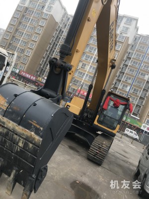 河南安阳市59万元出售卡特彼勒中挖卡特重工220-8c挖掘机