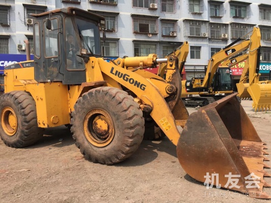 重庆10.5万元出售柳工5吨855装载机