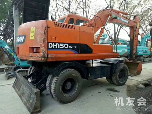 江苏苏州市23万元出售斗山中挖DH150挖掘机