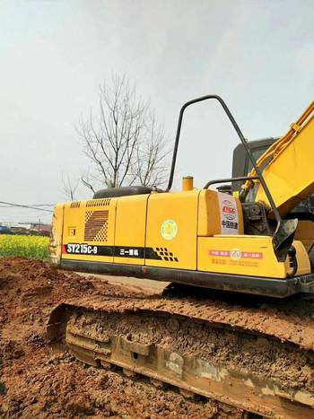 江西宜春市47万元出售三一重工中挖SY215挖掘机