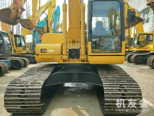 江苏苏州市66万元出售小松中挖PC200挖掘机