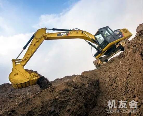 Cat®326D2L挖掘机测评：高能效低油耗的“霸器”之选