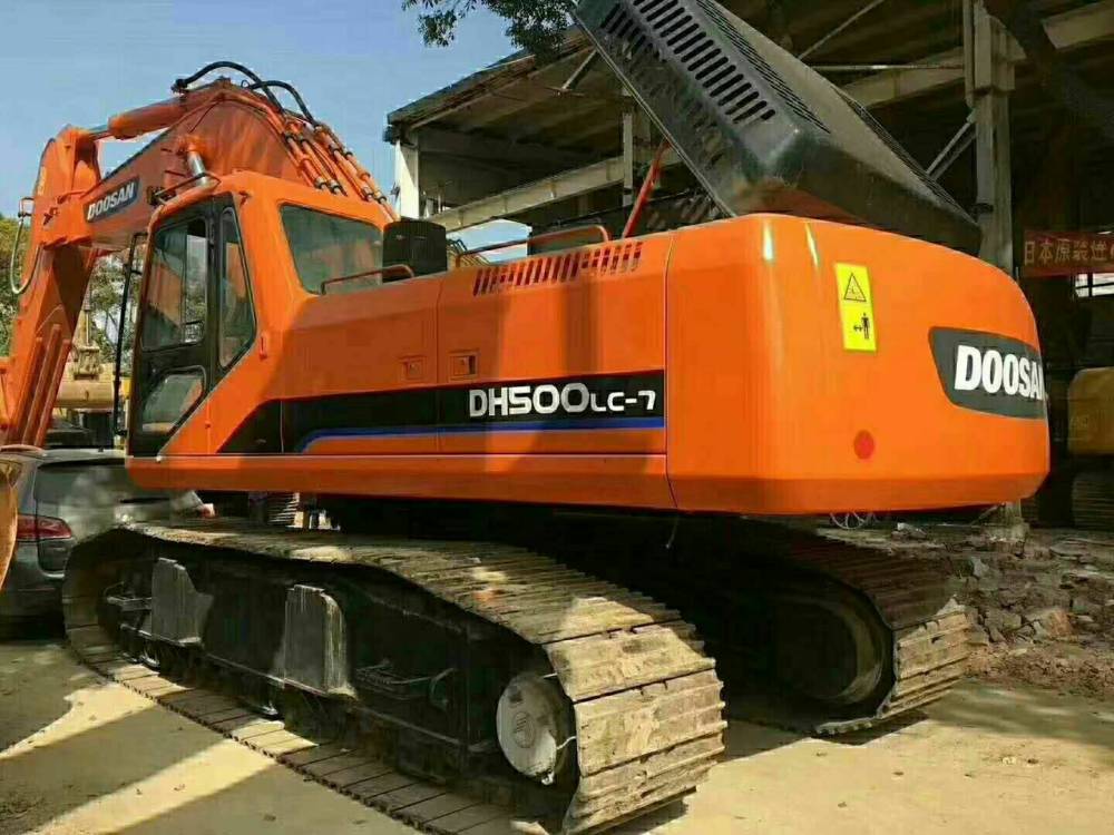 江苏苏州市1万元出售斗山特大挖DX500挖掘机
