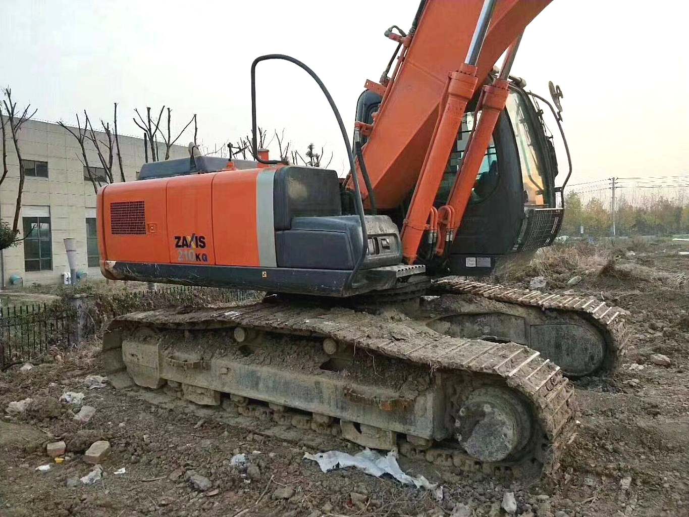 安徽合肥市38万元出售日立中挖ZX210挖掘机