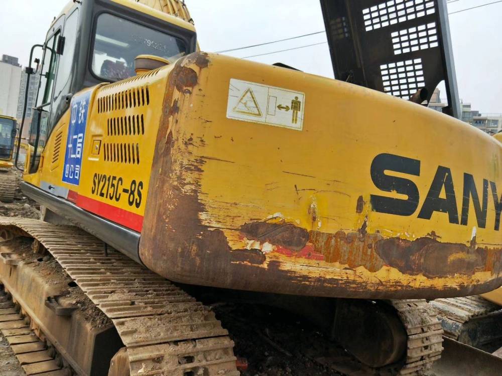 江苏苏州市16万元出售三一重工中挖SY215挖掘机